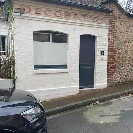 Le Petit Bijou Capsule hotel Honfleur